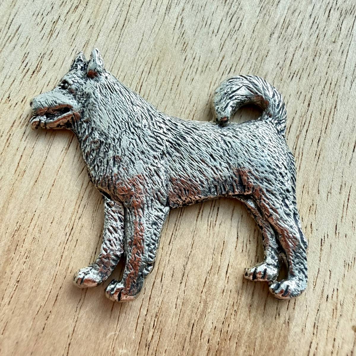 Alaskan Malamute Brooch - Nickel Silver | Alden Arts