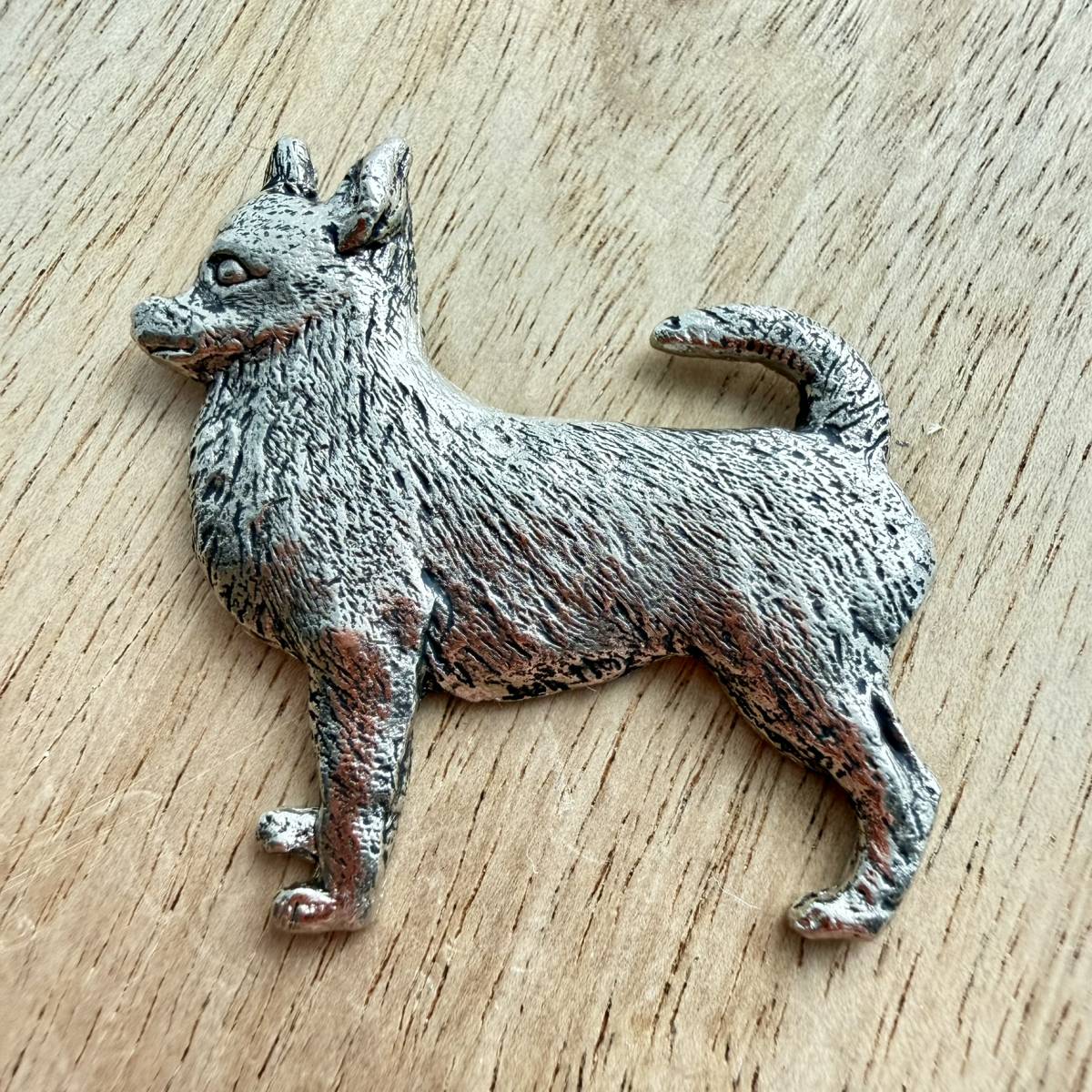 Chihuahua Smooth Hair Brooch - Nickel Silver | Alden Arts